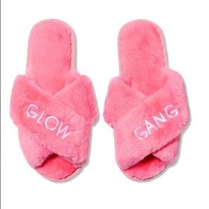 NWT Glow Recipe Glow Gang Plush Pink Slippers
